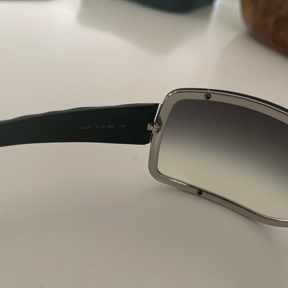 Chanel Sunglasses 4126 Quilted Arms Visor Black & Silver Graident, Used, As-is - Picture 4 of 11